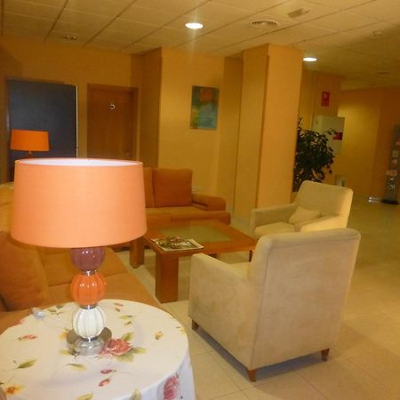 Hostal El Val Alcalá de Henares Kültér fotó